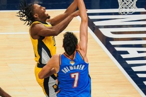 爱游戏登录入口清晨NBA总决赛传出新动向，犹他爵士强势反弹，管理层表态：引发热议，赛程密集仍需轮换的简单介绍